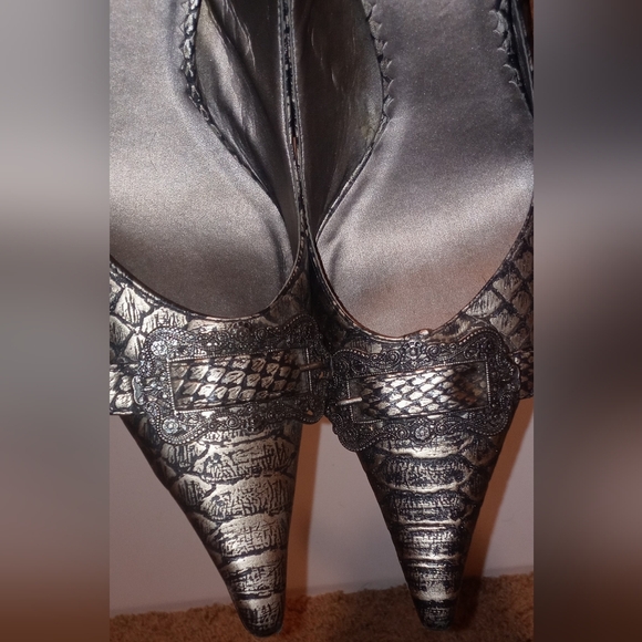 Carlos Santana pointed heel woman's US 9.5 - Picture 7 of 8